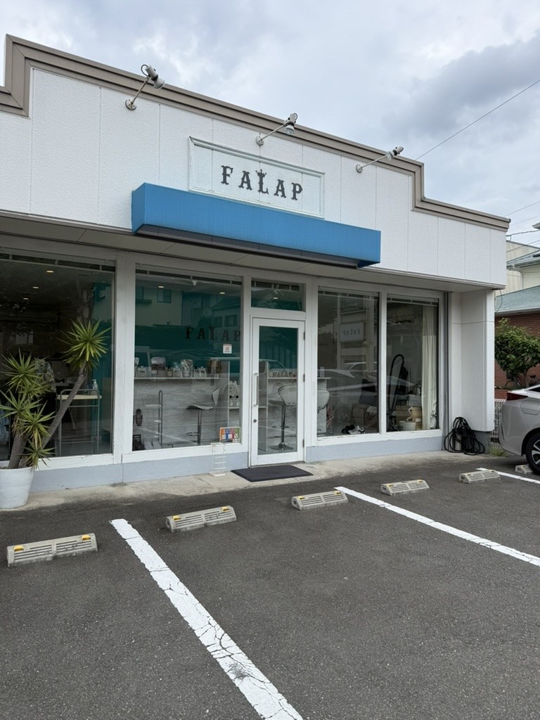FALAP 春日の店舗外観